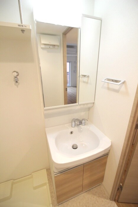 物件内観写真10　(洗面)
