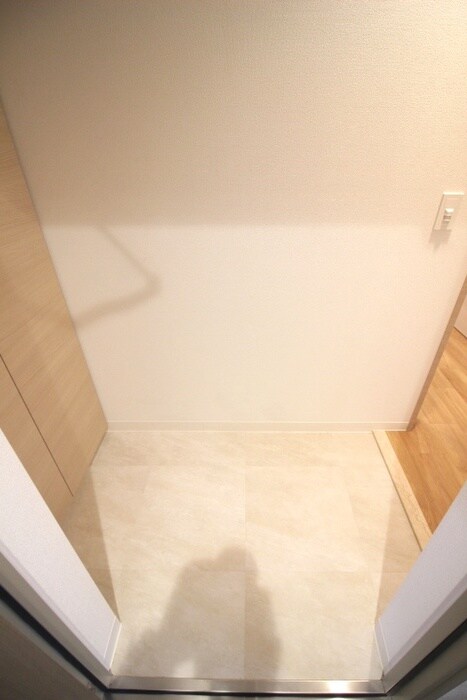 物件内観写真18　(玄関)