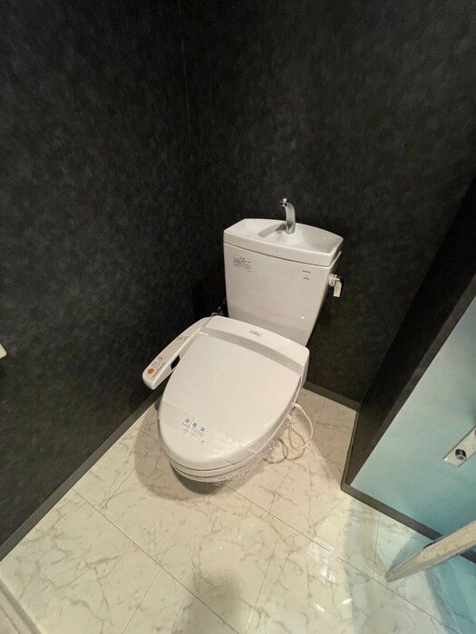 物件内観写真14　(トイレ)