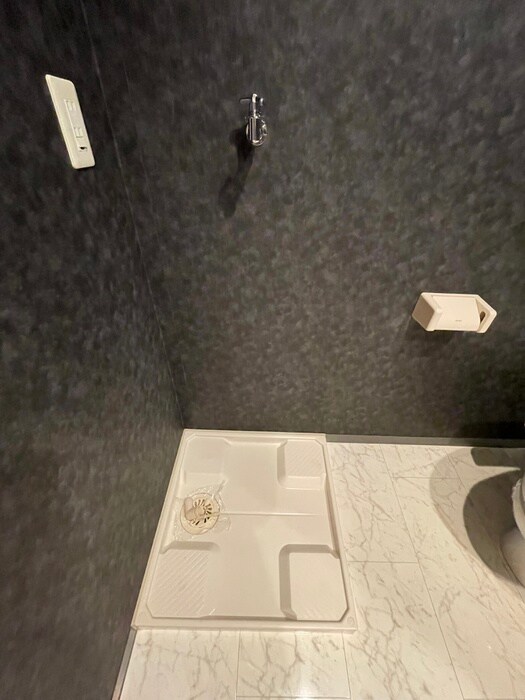 物件内観写真18　(洗濯機置場)