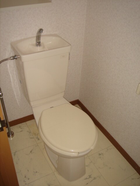 物件内観写真11　(トイレ)