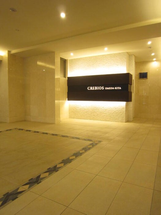 物件外観写真4　(エントランス部分)