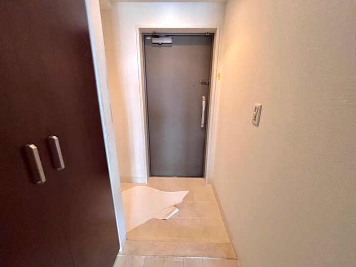 物件内観写真14　(玄関)