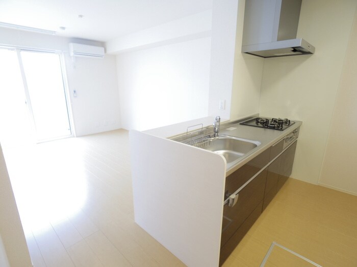 物件内観写真7　(室内からの展望)