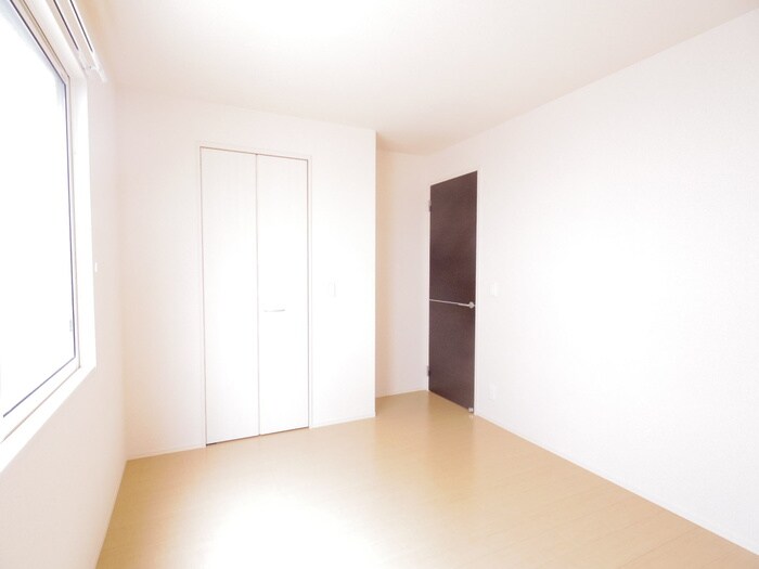 物件内観写真13　(居室)