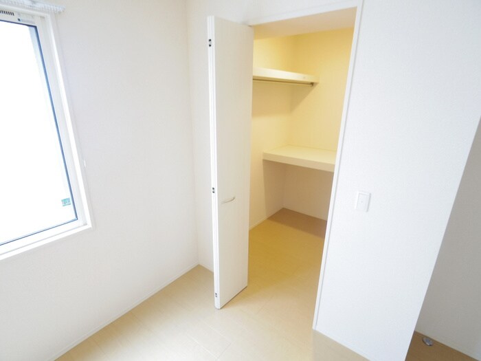 物件内観写真14　(収納)