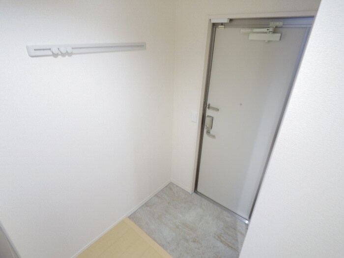 物件内観写真21　(玄関)