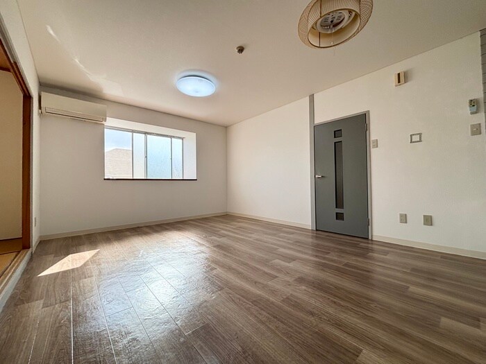 物件内観写真8　(居室)