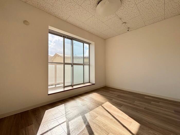 物件内観写真9　(居室)