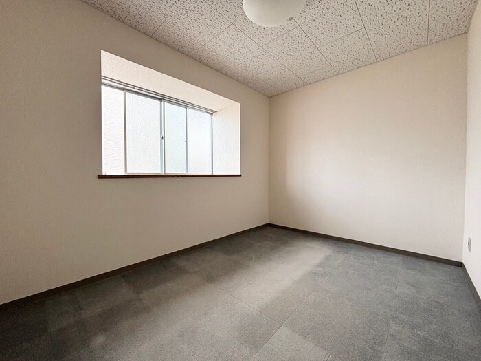 物件内観写真9　(居室)