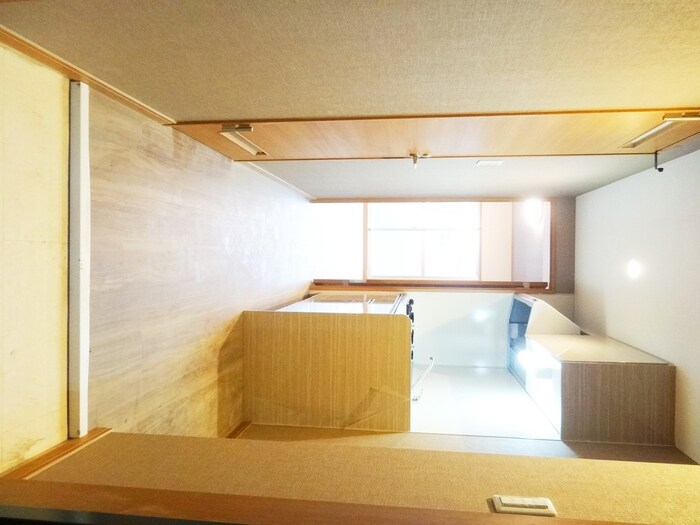 物件内観写真12　(玄関)