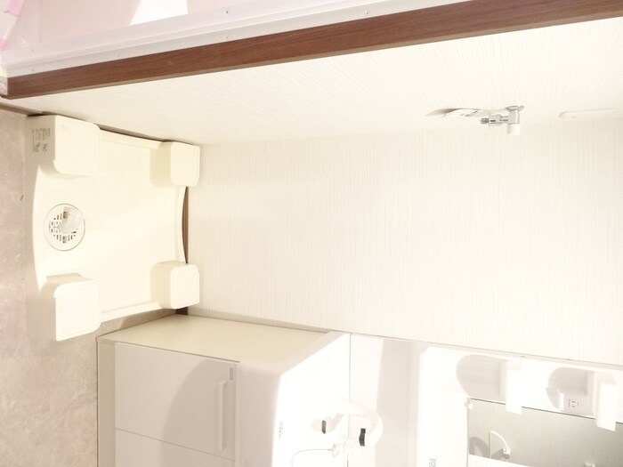 物件内観写真16　(洗濯機置場)