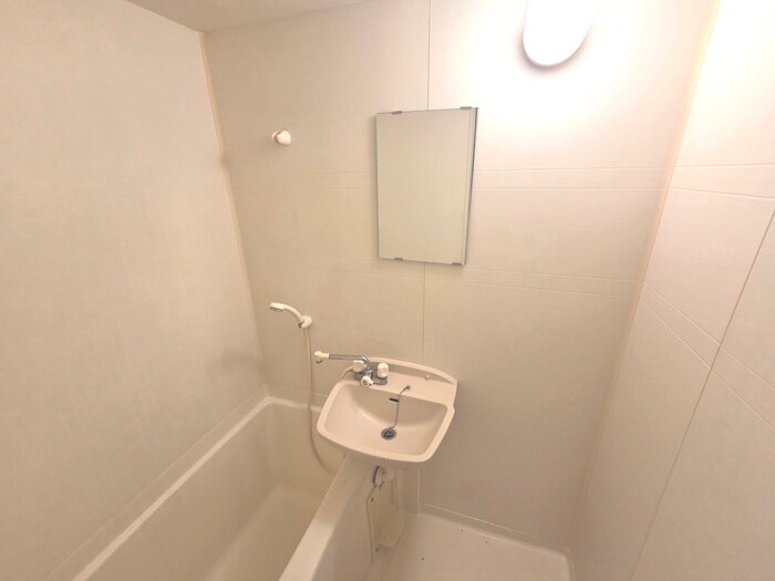 物件内観写真9　(洗面)