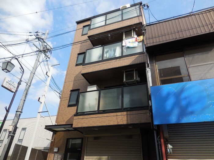 物件外観写真6　(駐車場)