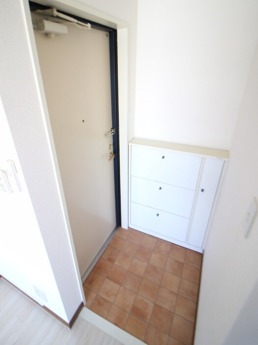 物件内観写真14　(玄関)