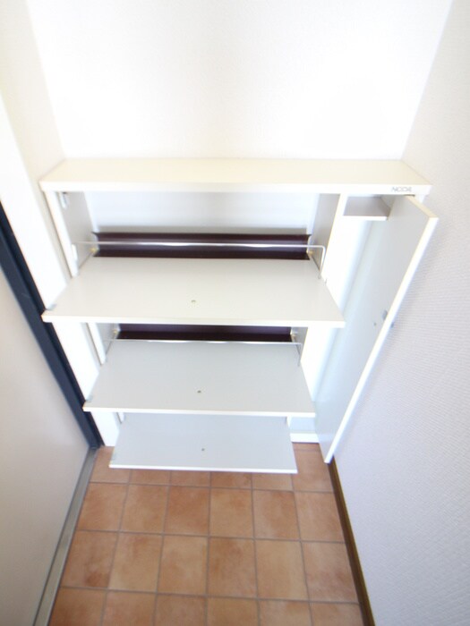 物件内観写真15　(靴箱)