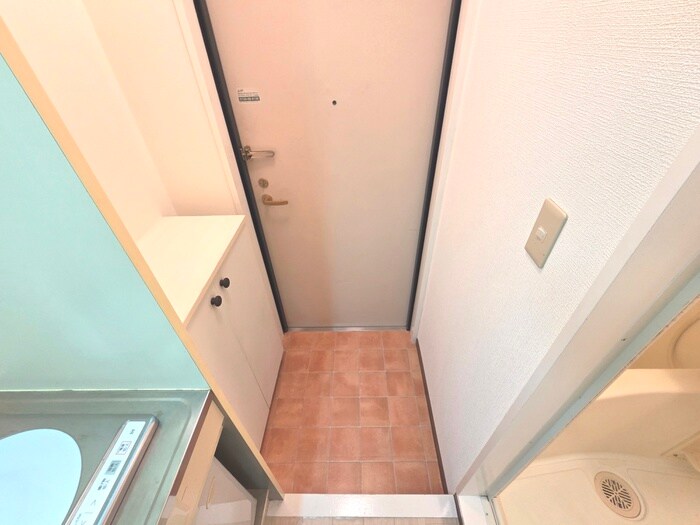 物件内観写真16　(玄関)