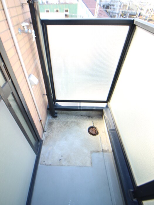 物件内観写真17　(洗濯機置場)