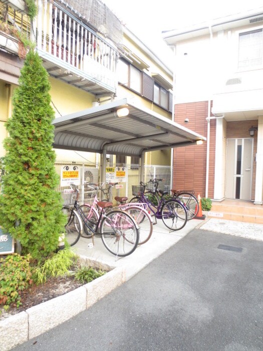 物件外観写真6　(駐輪場)