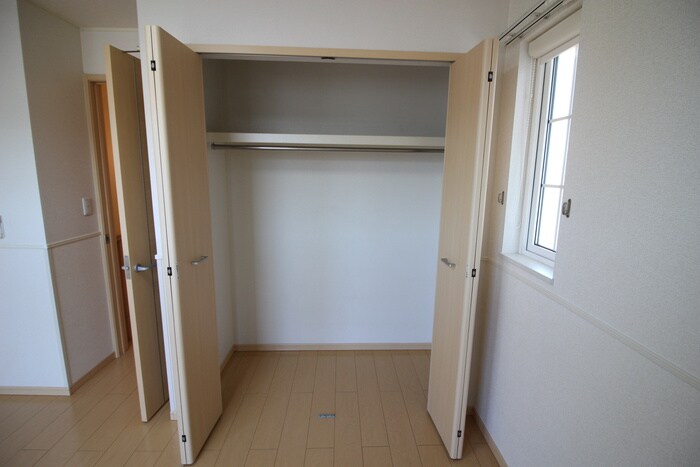 物件内観写真12　(収納)