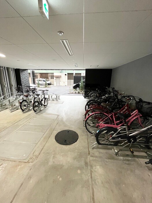 物件外観写真6　(駐輪場)