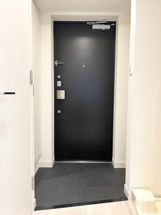 物件内観写真14　(玄関)