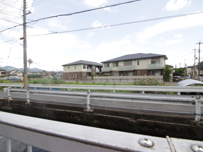 物件内観写真20　(室内からの展望)