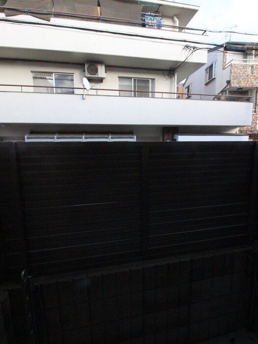 物件内観写真18　(室内からの展望)