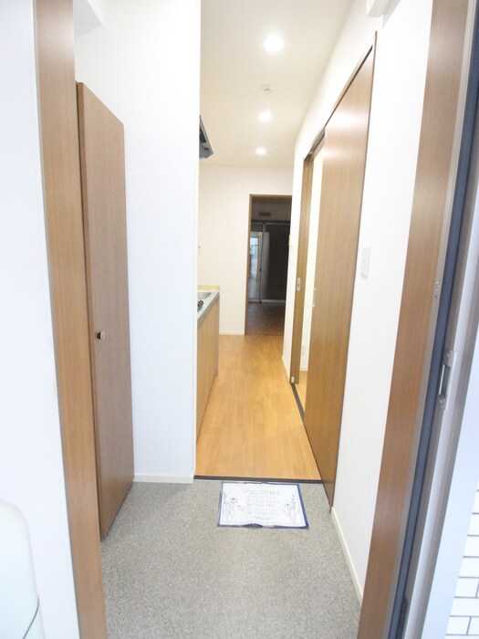 物件内観写真19　(玄関)