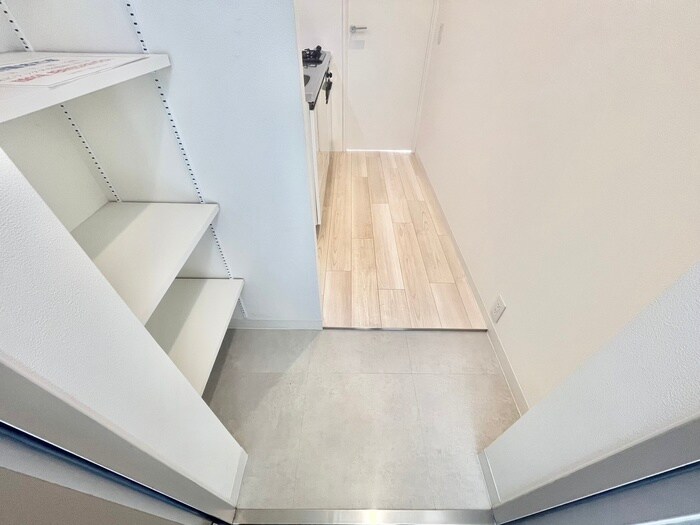 物件内観写真22　(玄関)