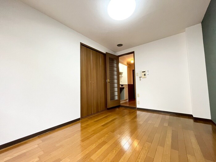 物件内観写真11　(居室)