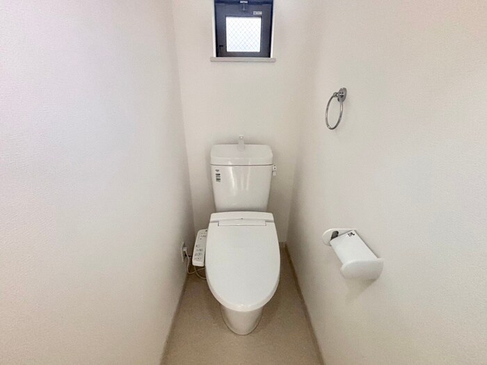 物件内観写真11　(トイレ)