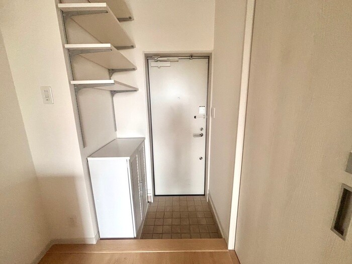 物件内観写真14　(玄関)