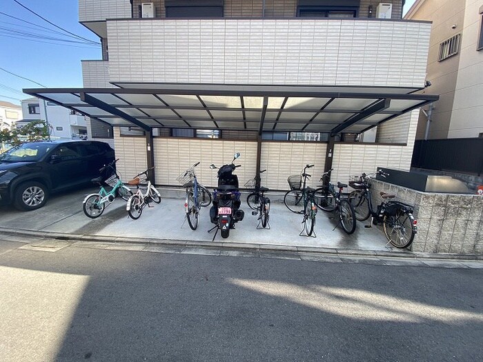 物件外観写真4　(駐車場)