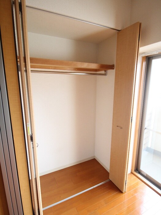 物件内観写真12　(収納)