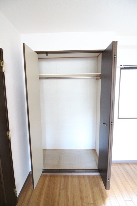 物件内観写真12　(収納)