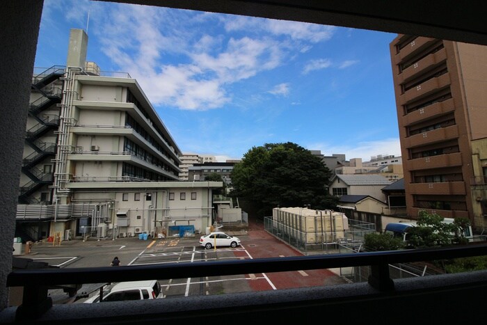 物件内観写真14　(室内からの展望)