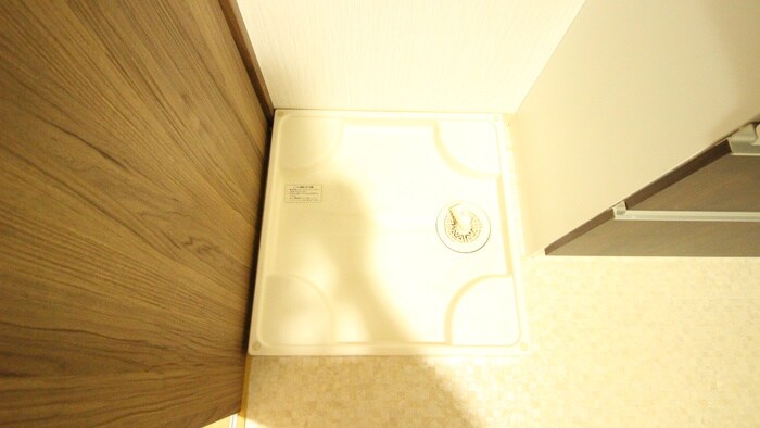 物件内観写真17　(洗濯機置場)