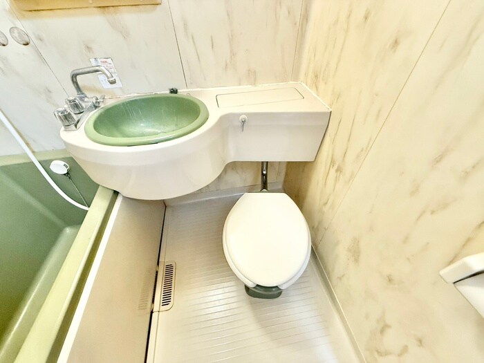 物件内観写真14　(トイレ)