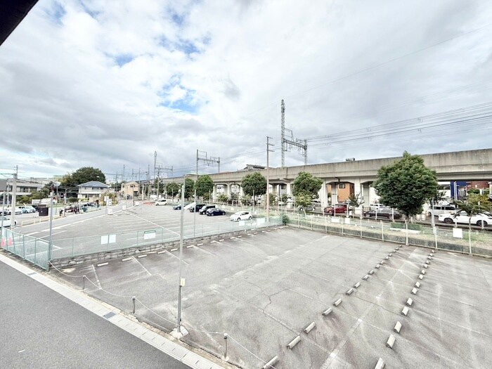 物件内観写真22　(室内からの展望)