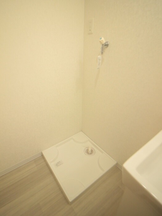 物件内観写真17　(洗濯機置場)