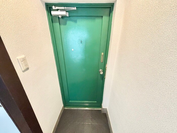 物件内観写真14　(玄関)