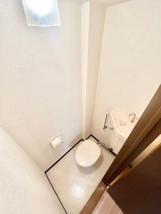 物件内観写真14　(トイレ)