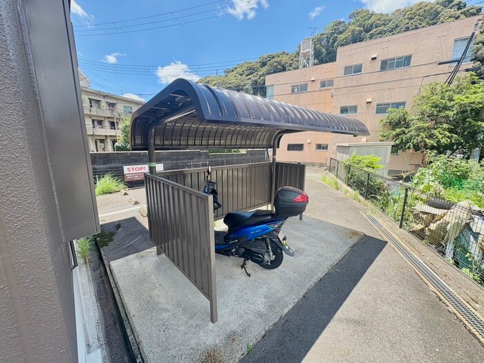 物件外観写真3　(駐輪場)