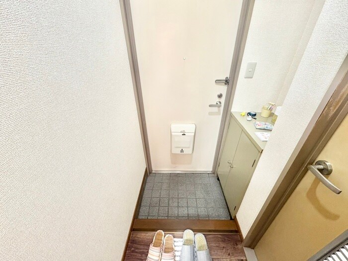 物件内観写真15　(玄関)