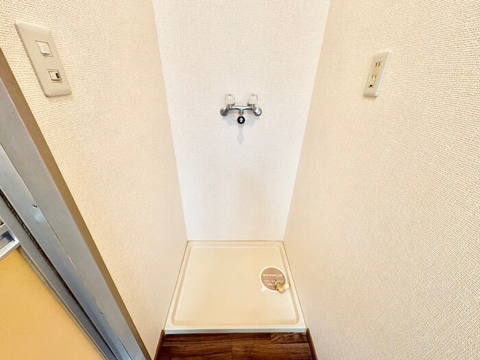 物件内観写真17　(洗濯機置場)