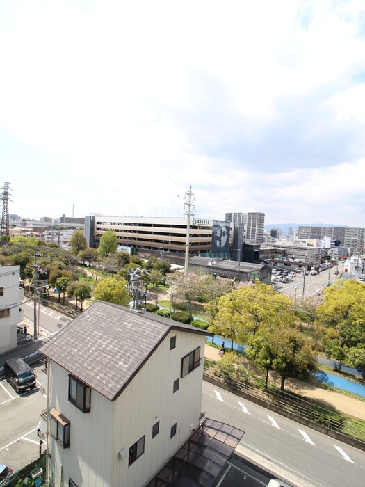 物件内観写真16　(室内からの展望)