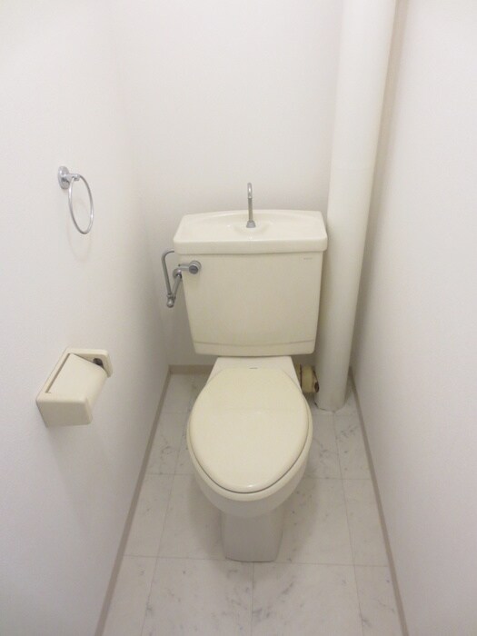 物件内観写真11　(トイレ)