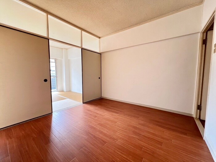 物件内観写真8　(居室)