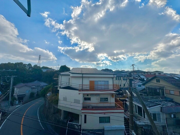 物件内観写真15　(室内からの展望)